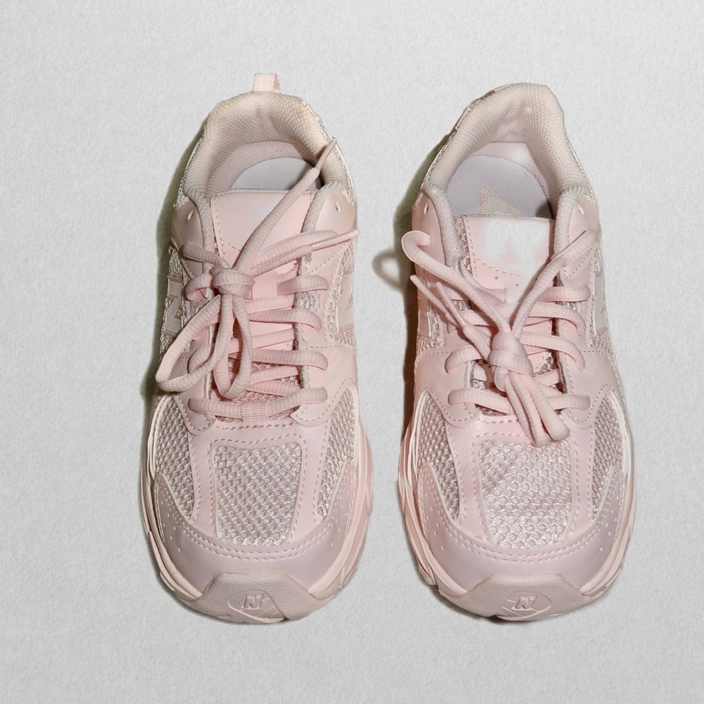 New Balance 530 Baby Pink Sneakers